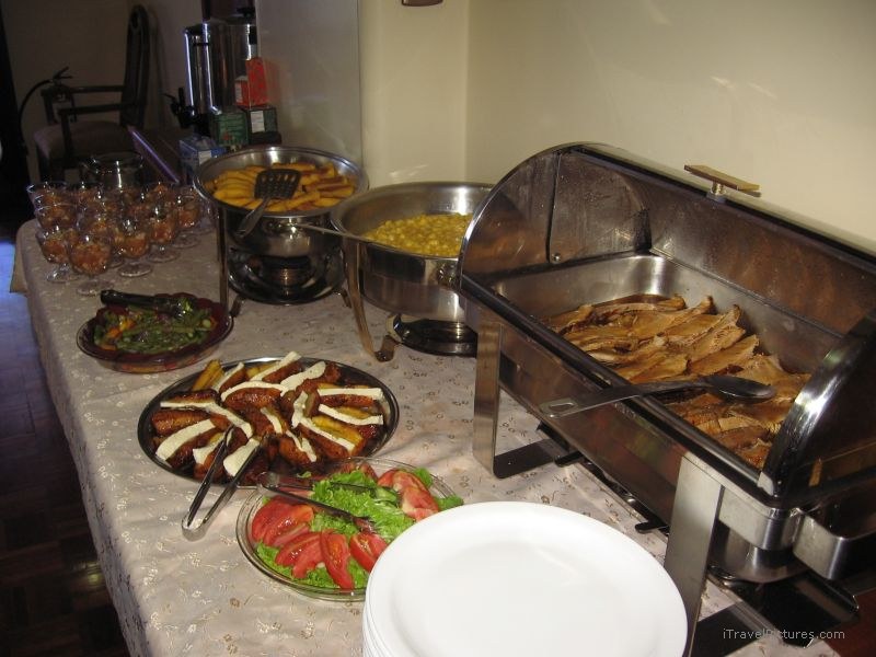 dinner food buffet